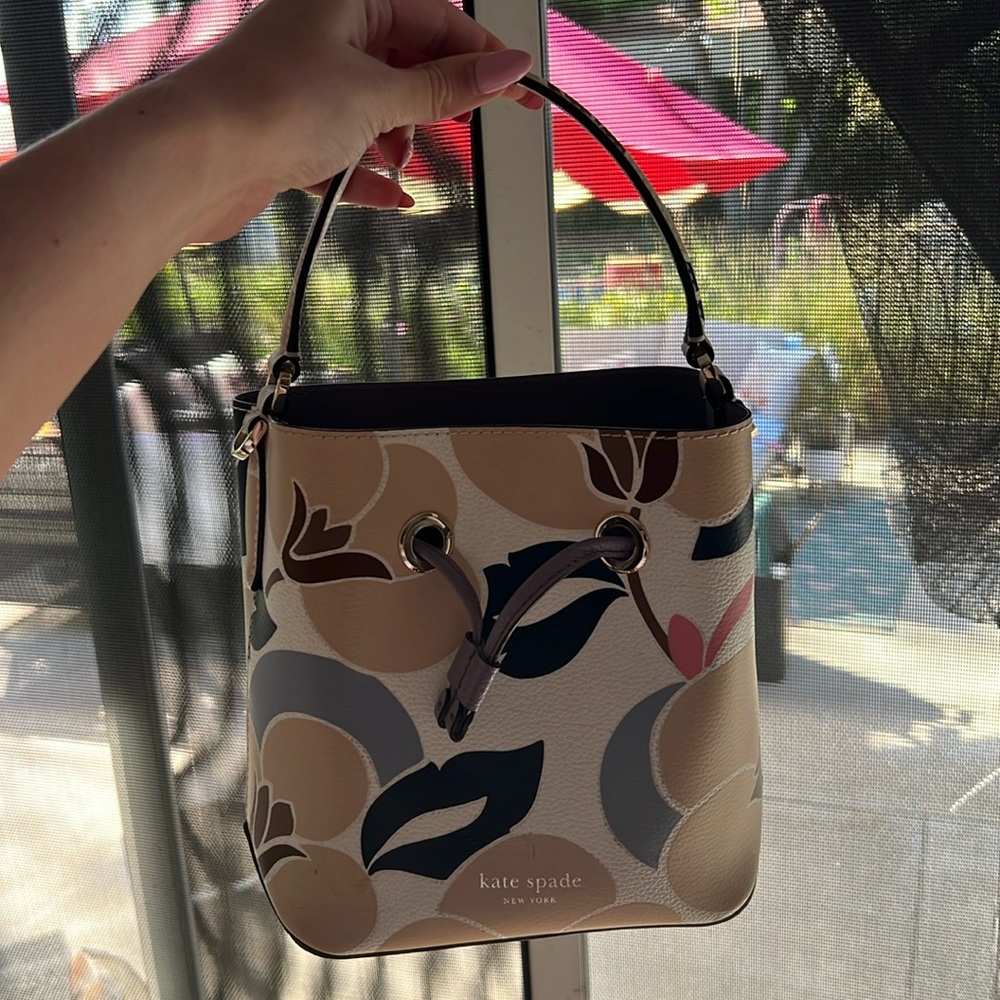 Kate spade flower crossbody